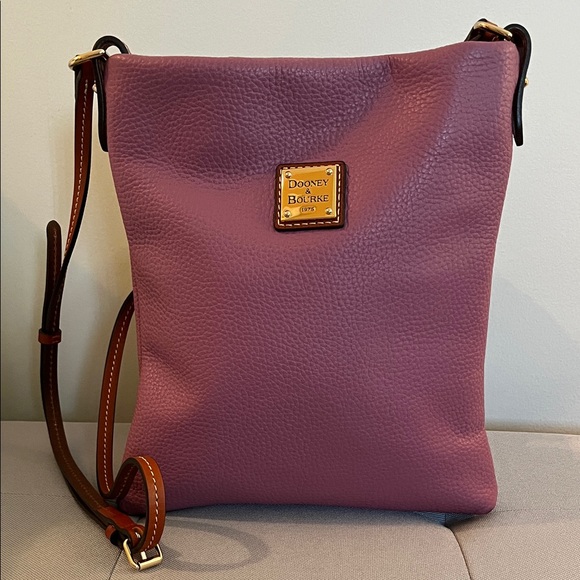 Dooney & Bourke Handbags - Dooney & Bourke Dani Crossbody bag